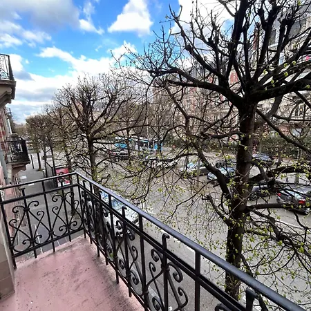 Spacieux En Centre Apartamento *